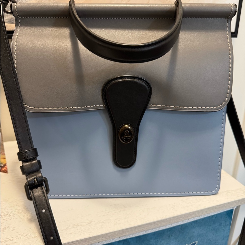 Coach Willis cornflower blue.All leather.